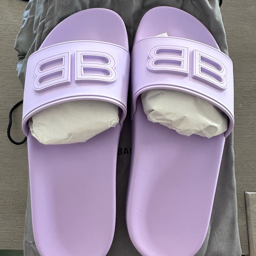 New balenciaga Pool Slides